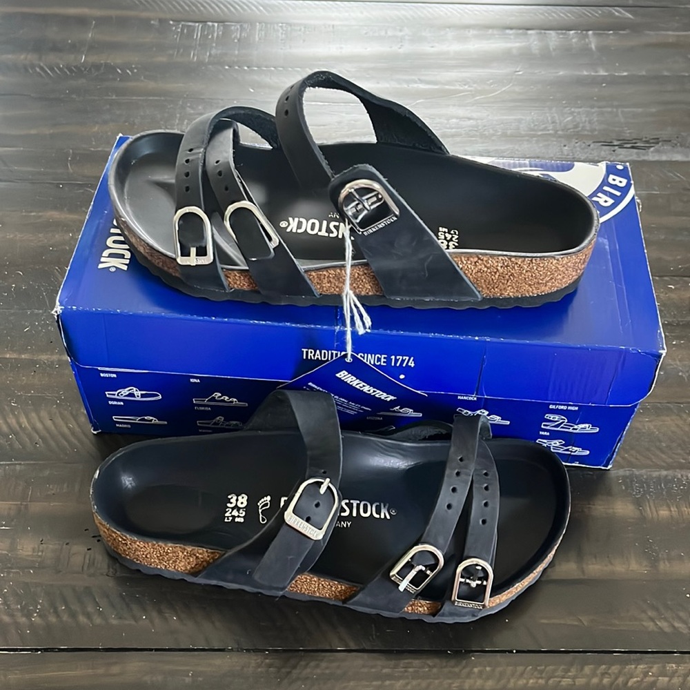 Franca Black leather 7 narrow new